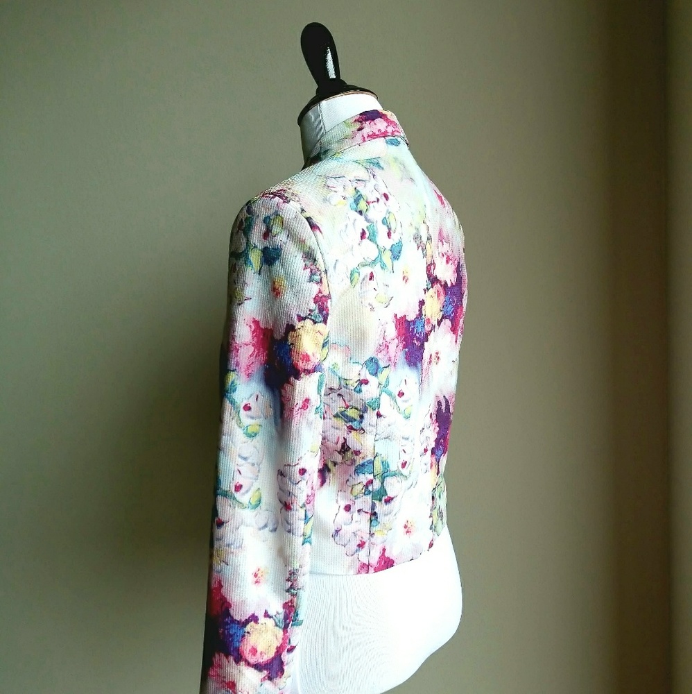 Flower Jacket - Picture 3 of 7